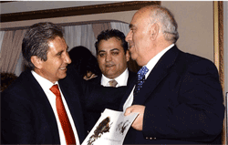 20100121113456-andresycarlos2.gif